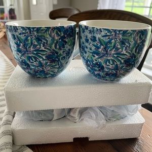 Lilly Pulitzer Set of 4 mugs